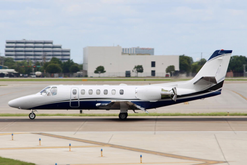 Cessna Citation Ultra paint scheme